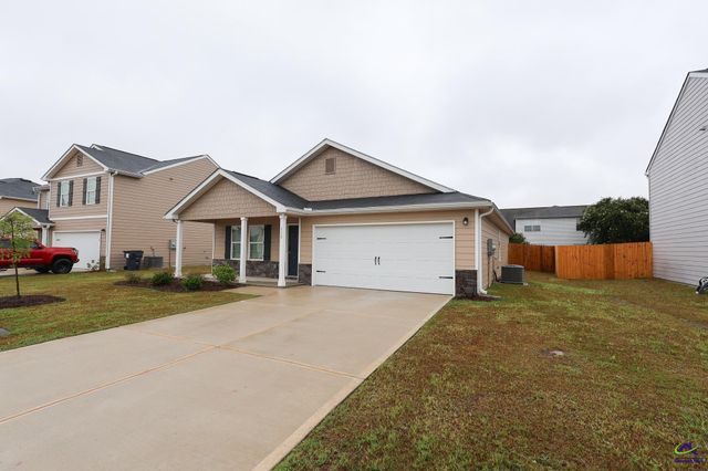 310 London Court, Byron, GA 31008