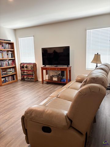310 London Court, Byron, GA 31008