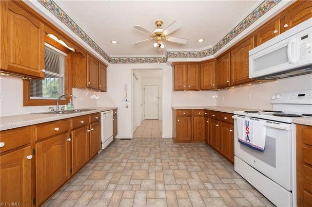 1630 Yadkin Valley Road, Advance, NC 27006