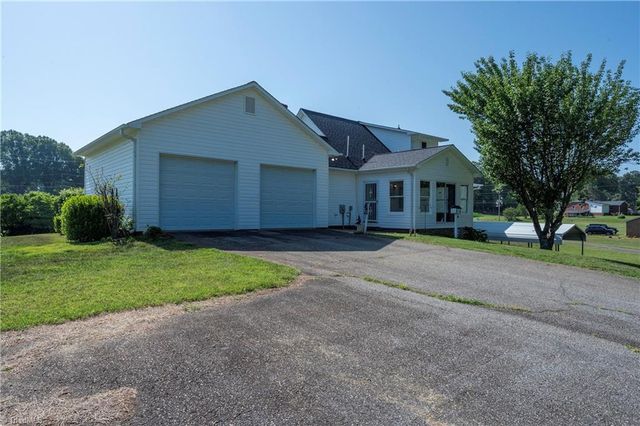 1630 Yadkin Valley Road, Advance, NC 27006