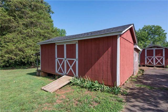 1630 Yadkin Valley Road, Advance, NC 27006
