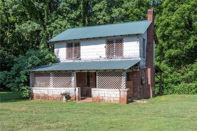 1630 Yadkin Valley Road, Advance, NC 27006