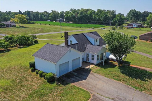 1630 Yadkin Valley Road, Advance, NC 27006
