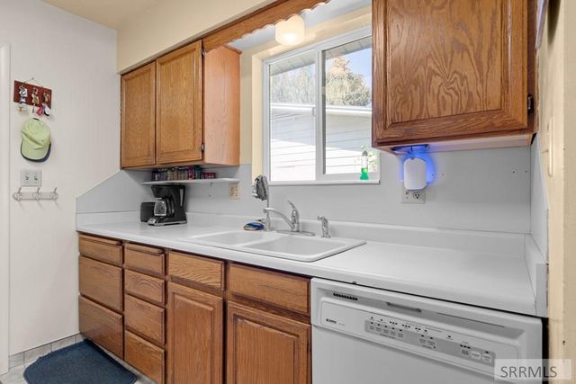 1711 Whitney Street, Idaho Falls, ID 83402