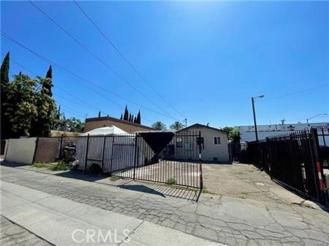 8106 Eastern Avenue, Bell Gardens, CA 90201