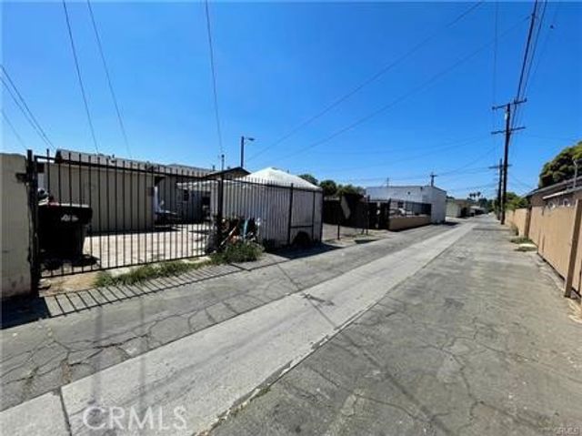 8106 Eastern Avenue, Bell Gardens, CA 90201