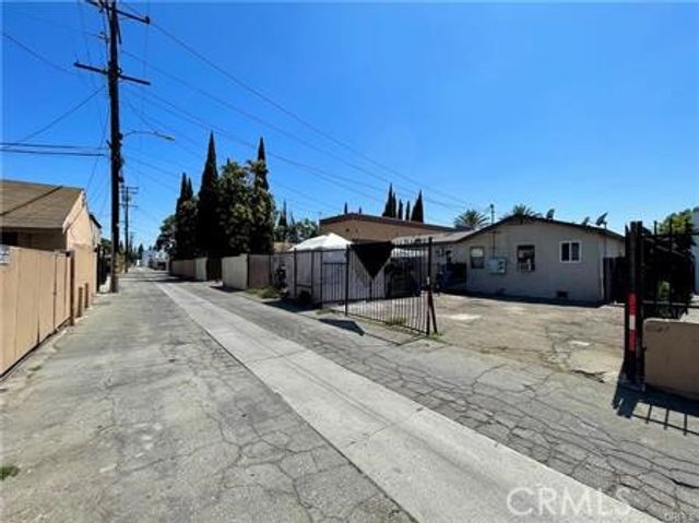 8106 Eastern Avenue, Bell Gardens, CA 90201