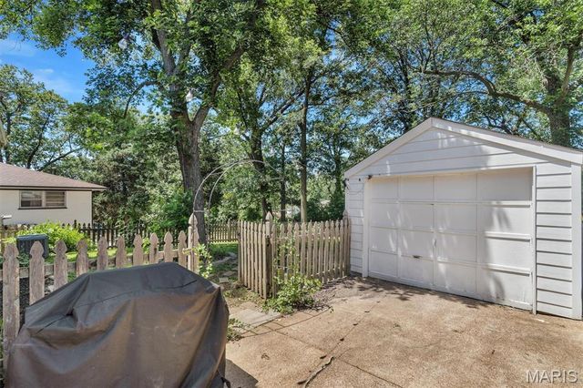 1805 Oconnell Avenue, Overland, MO 63114