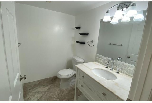 117 Yacht Club Way 111, Hypoluxo, FL 33462