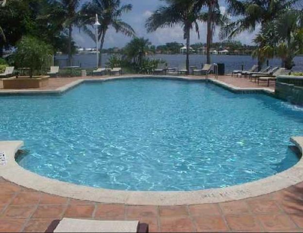 117 Yacht Club Way 111, Hypoluxo, FL 33462