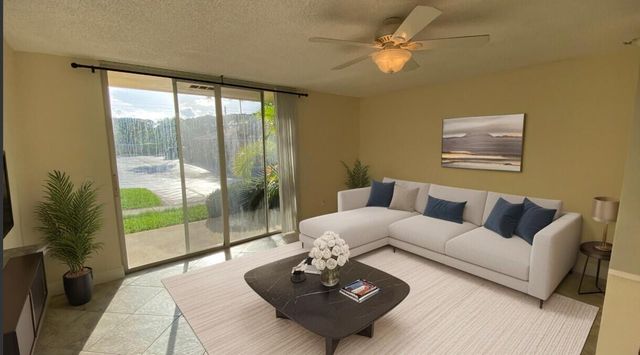 117 Yacht Club Way 111, Hypoluxo, FL 33462
