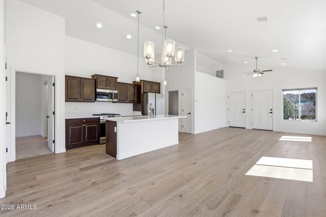 1991 N LAKE BREEZE Road, Lakeside, AZ 85929