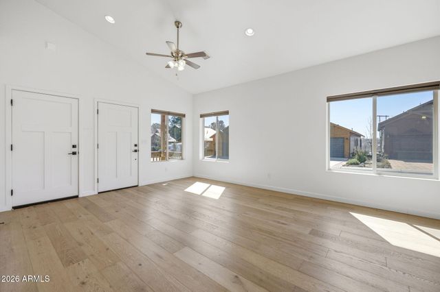 1991 N LAKE BREEZE Road, Lakeside, AZ 85929