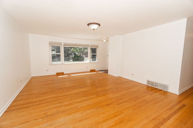1185 Seymour Avenue, Des Plaines, IL 60016