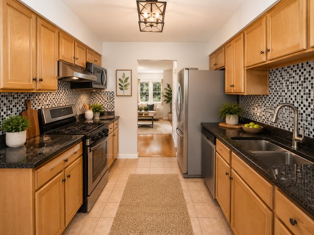 1185 Seymour Avenue, Des Plaines, IL 60016
