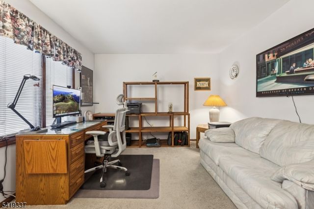 2 Grenoble Ct, Old Bridge Twp., NJ 07747