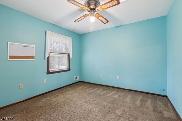 2 Grenoble Ct, Old Bridge Twp., NJ 07747