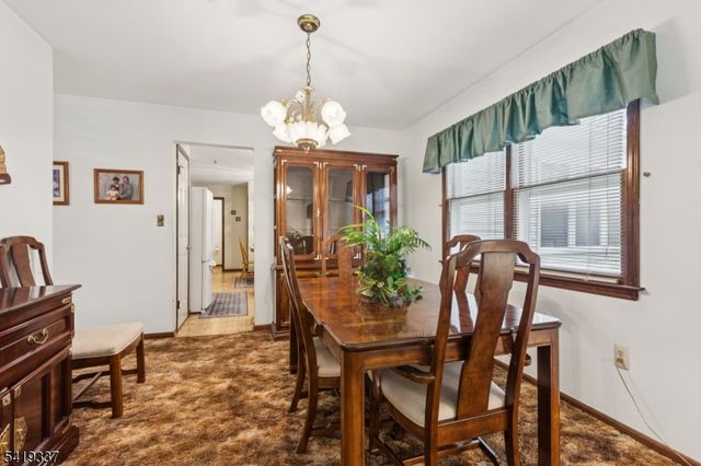 2 Grenoble Ct, Old Bridge Twp., NJ 07747