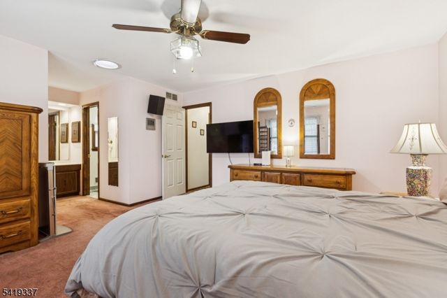 2 Grenoble Ct, Old Bridge Twp., NJ 07747