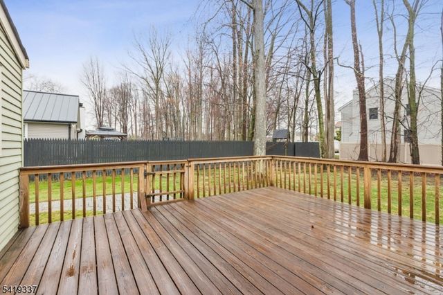 2 Grenoble Ct, Old Bridge Twp., NJ 07747