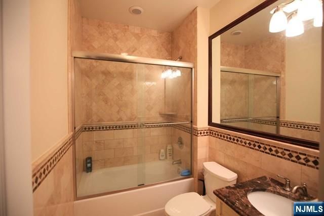 20 W Palisades Boulevard D, Palisades Park, NJ 07650