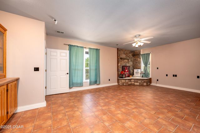 117 Blue Springs Lane, Reed Springs, MO 65737