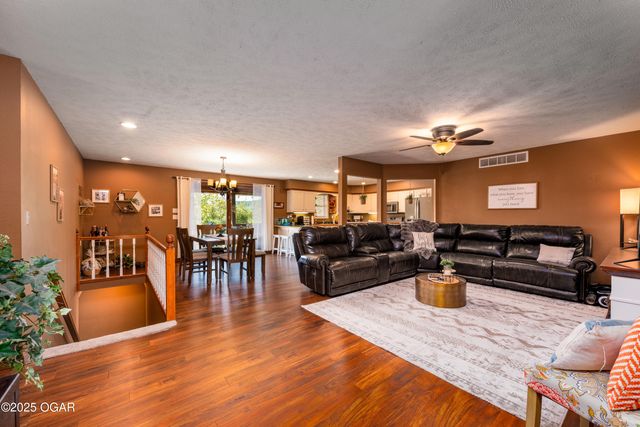 117 Blue Springs Lane, Reed Springs, MO 65737