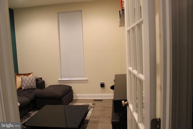 201 HAMPTON CT, Harleysville, PA 19438