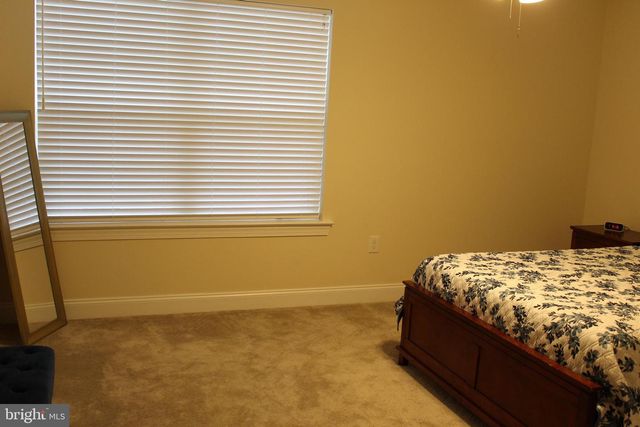 201 HAMPTON CT, Harleysville, PA 19438