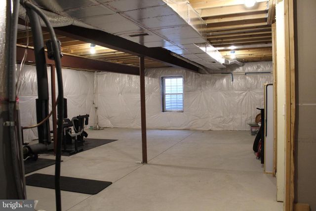 201 HAMPTON CT, Harleysville, PA 19438