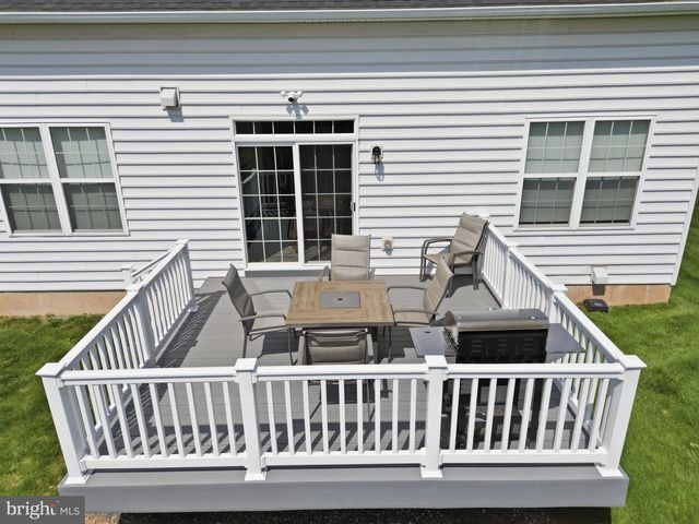 201 HAMPTON CT, Harleysville, PA 19438