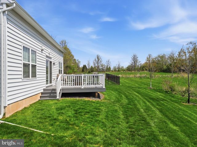 201 HAMPTON CT, Harleysville, PA 19438