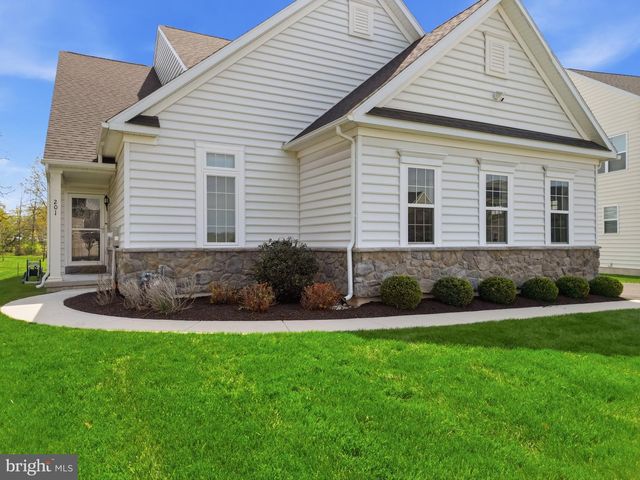 201 HAMPTON CT, Harleysville, PA 19438