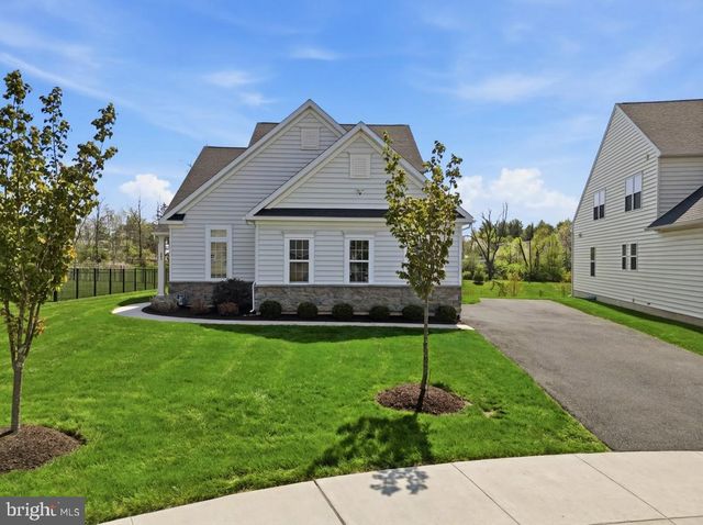 201 HAMPTON CT, Harleysville, PA 19438