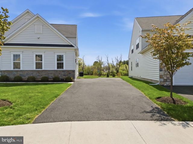 201 HAMPTON CT, Harleysville, PA 19438