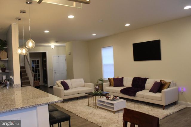 201 HAMPTON CT, Harleysville, PA 19438