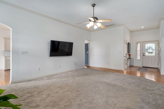 5246 E Hackberry Street, Springfield, MO 65809