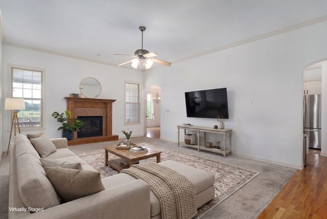 5246 E Hackberry Street, Springfield, MO 65809