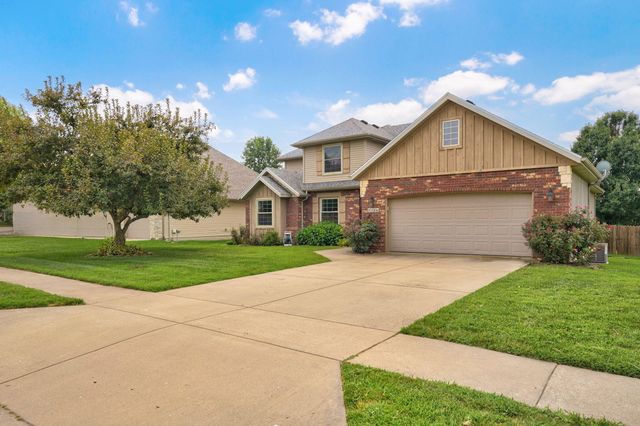 5246 E Hackberry Street, Springfield, MO 65809
