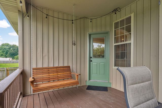 5246 E Hackberry Street, Springfield, MO 65809
