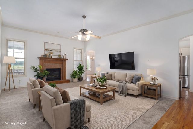 5246 E Hackberry Street, Springfield, MO 65809