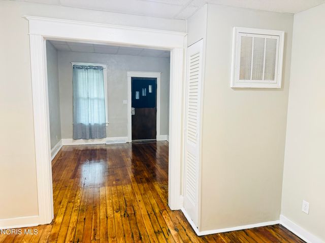 266 E Hudson Street, Toledo, OH 43608