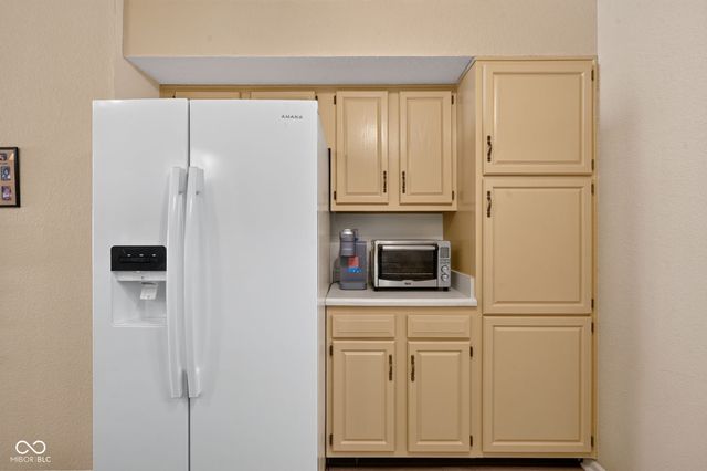 6214 Robinwood Lane, Indianapolis, IN 46237