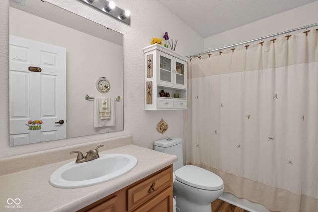 6214 Robinwood Lane, Indianapolis, IN 46237