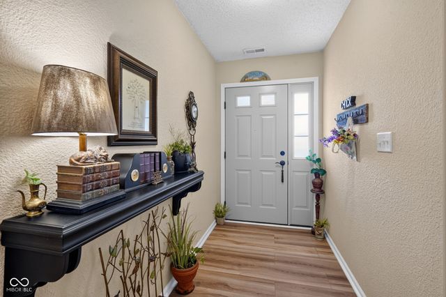 6214 Robinwood Lane, Indianapolis, IN 46237