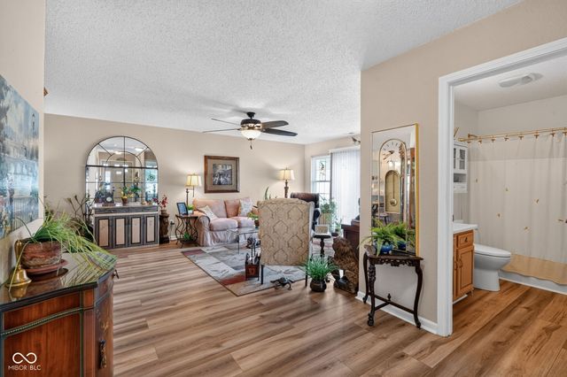 6214 Robinwood Lane, Indianapolis, IN 46237