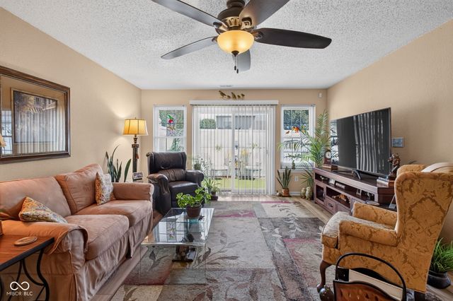 6214 Robinwood Lane, Indianapolis, IN 46237