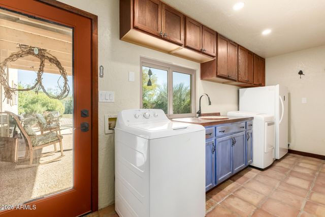 6421 E GLORIA Lane, Cave Creek, AZ 85331