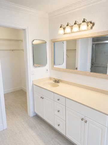 7 Royal Palm Way 505, Boca Raton, FL 33432