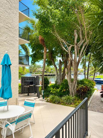 7 Royal Palm Way 505, Boca Raton, FL 33432